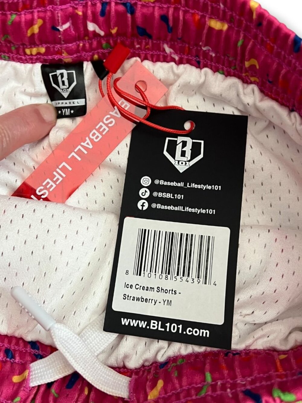 NWT Baseball Lifestyle 101 Youth Strawberry Ice Cream Shorts Size YM Medium - Picture 5 of 6